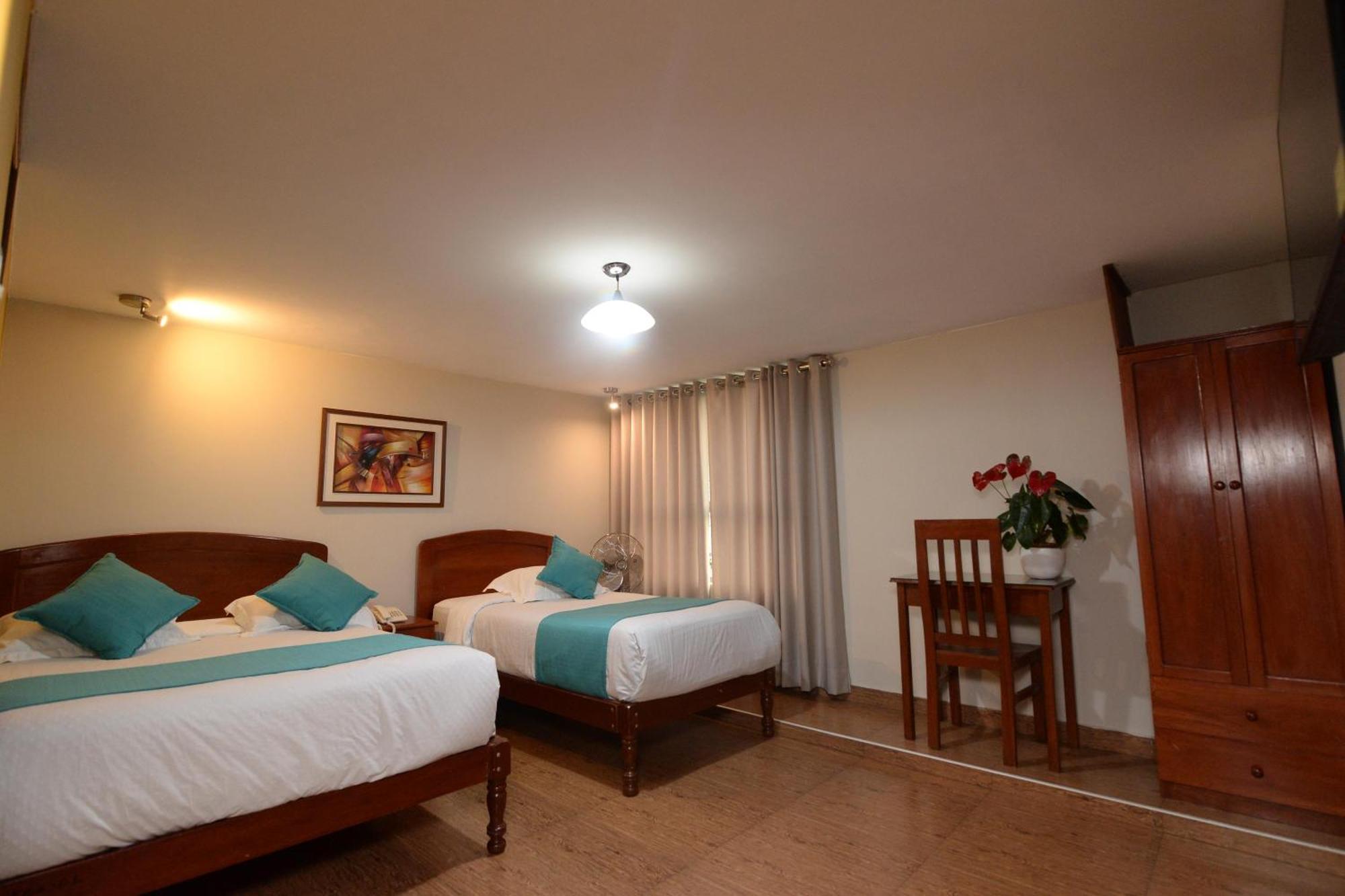 Hotel Palmas Reales Trujillo Exteriör bild